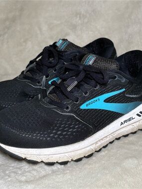 Brooks Ariel 20 Running Shoes - Black with Blue Accent